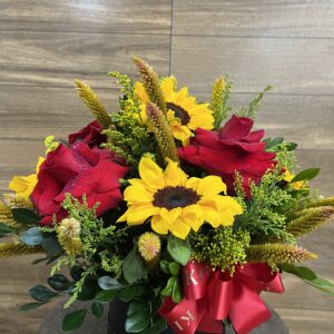 BOX rosas vermelhas e girassóis