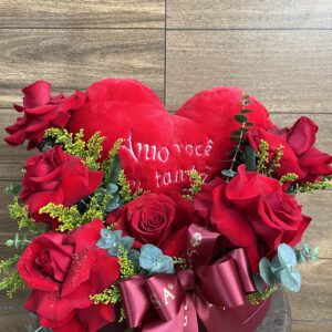 BOX rosa Importada + Coração de pelúcia com braço