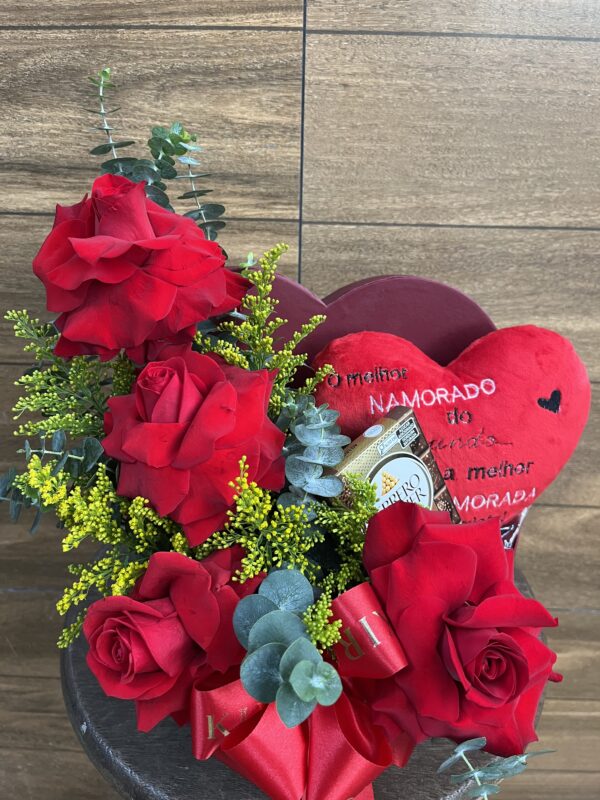BOX rosas importadas com Coração de pelúcia + Ferrero Rocher - Imagem 4
