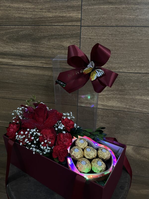 Sacola com Rosas, Chocolate coração com luz de Led