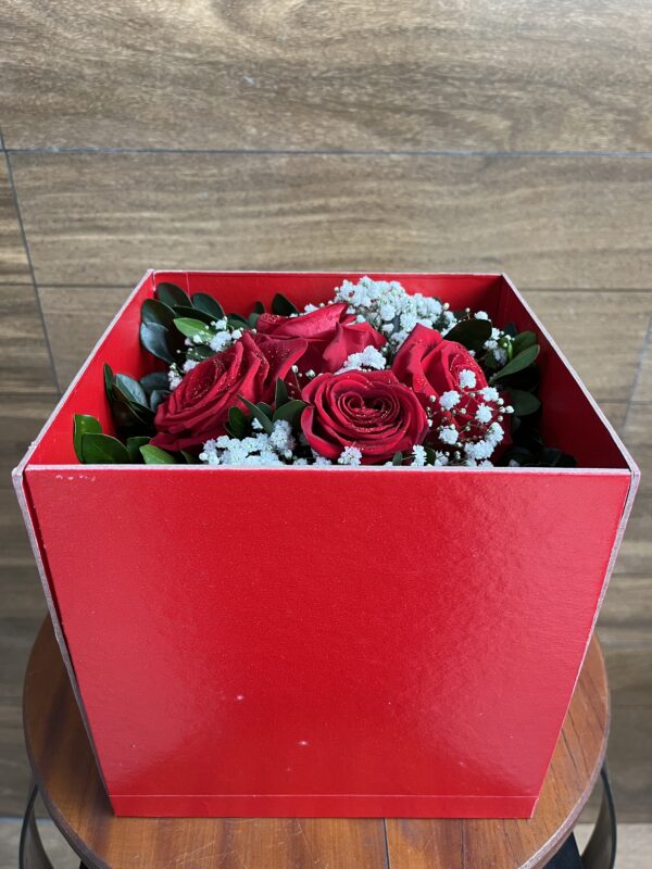 BOX surpresa, Rosas vermelhas e Luz Led + Ferrero Rocher - Imagem 4