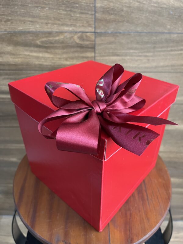BOX surpresa, Rosas vermelhas e Luz Led + Ferrero Rocher - Imagem 5