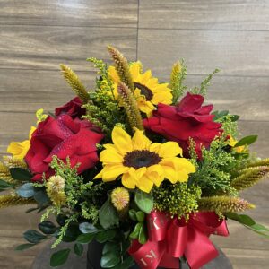 BOX rosas vermelhas e girassóis