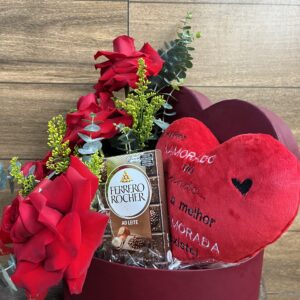 BOX rosas importadas com Coração de pelúcia + Ferrero Rocher