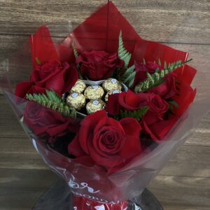 Topiaria 6 Rosas + Ferrero Rocher